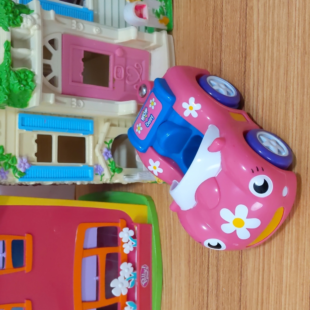 WOW Dynamite Daisy Racing Car - Picture 3 of 5